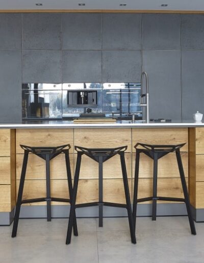 kuchnia z frontami betonowymi