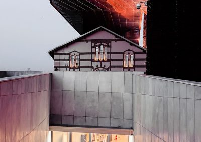 Muzeum kantora w Krakowie elewacja betonowa