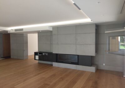 Płyty architektoniczne na ścianie koinkowej
