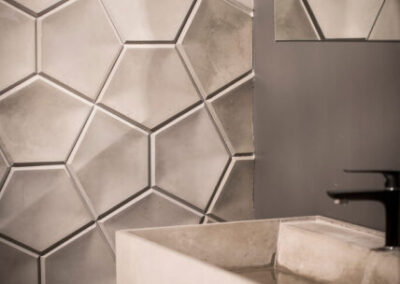 Płytka Pięciokątna ścienna z betonu GRC model Killi