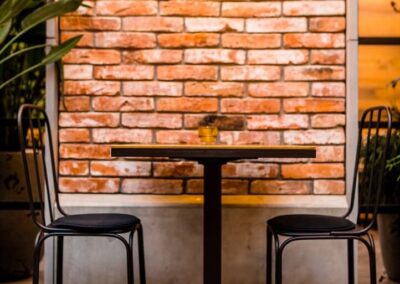 posadzka betonowa w restauracji